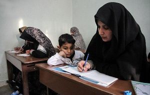 مدیرکل آموزش و پرورش استان خبر داد: جبران کمبود معلم در خوزستان با کمک حق‌التدریسی‌ها و اضافه‌کاری